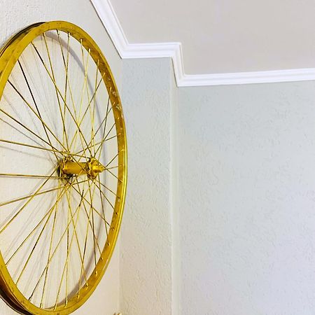 Apartament Rowerlovy Lägenhet Wałbrzych Exteriör bild