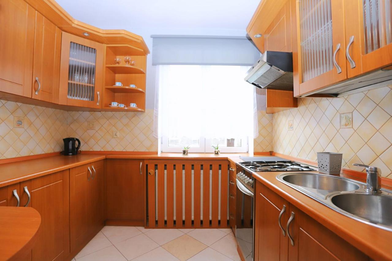 Apartament Rowerlovy Lägenhet Wałbrzych Exteriör bild