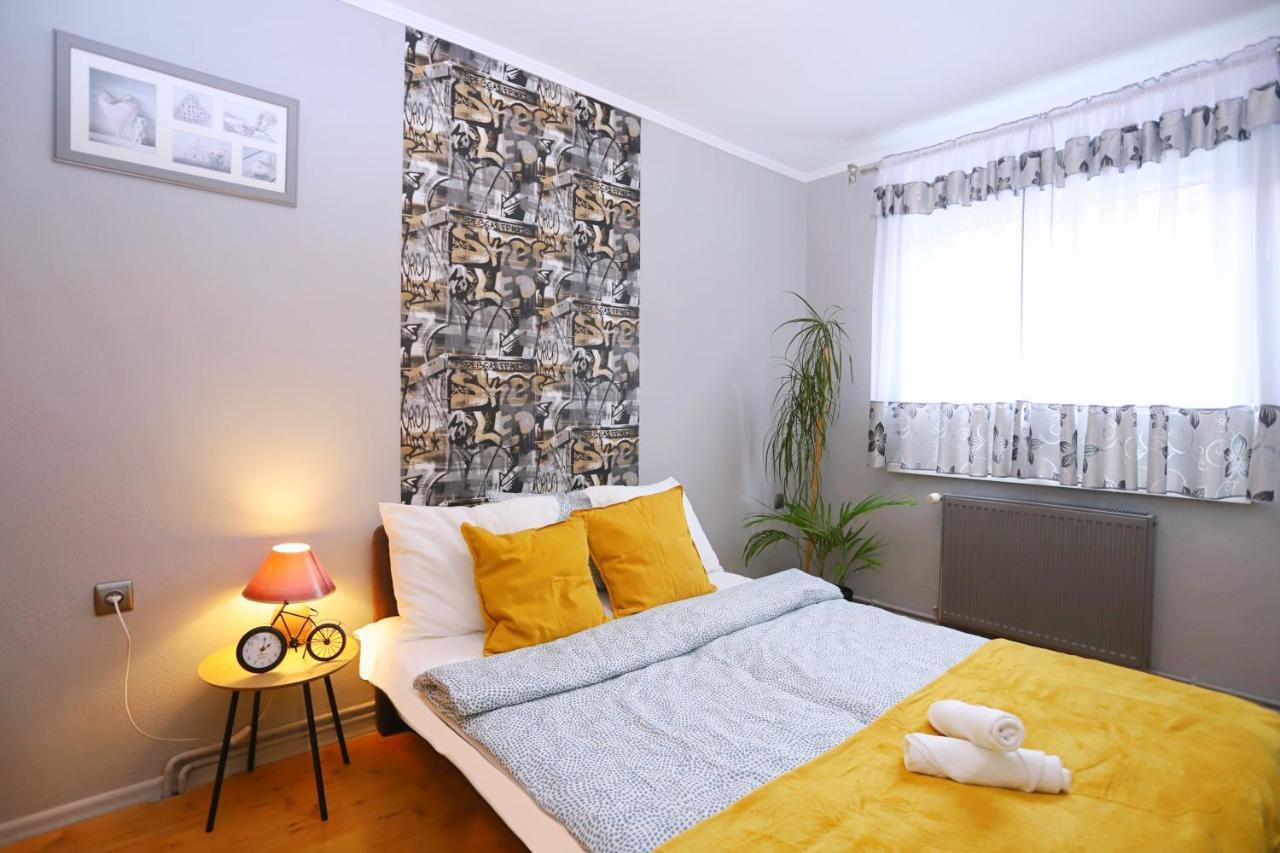 Apartament Rowerlovy Lägenhet Wałbrzych Exteriör bild